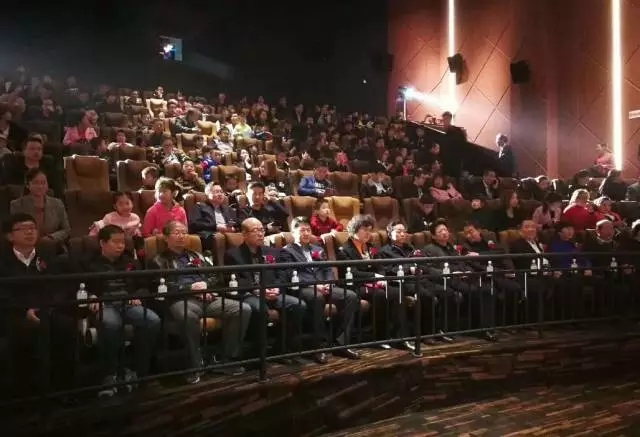 亚洲熟妇丰满大屁股熟妇