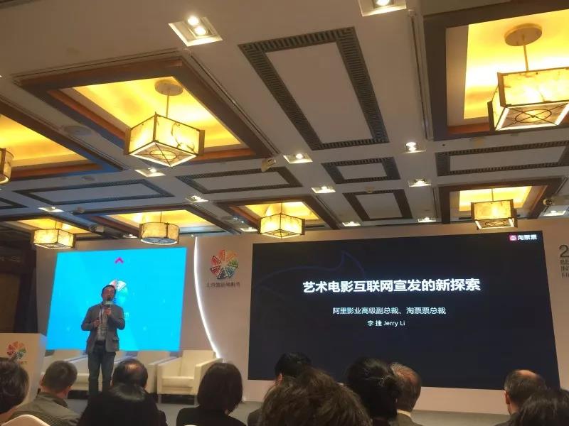 亚洲熟妇丰满大屁股熟妇