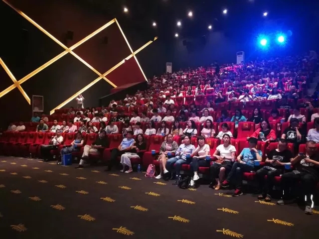 亚洲熟妇丰满大屁股熟妇