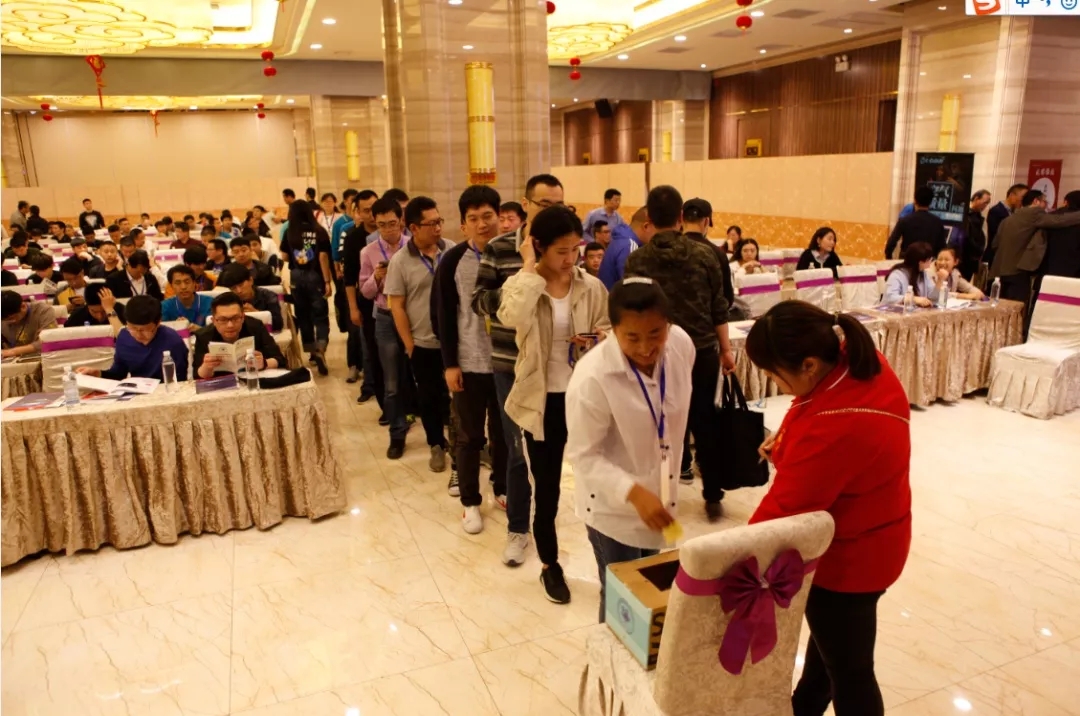 亚洲熟妇丰满大屁股熟妇