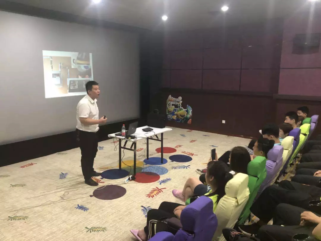 亚洲熟妇丰满大屁股熟妇