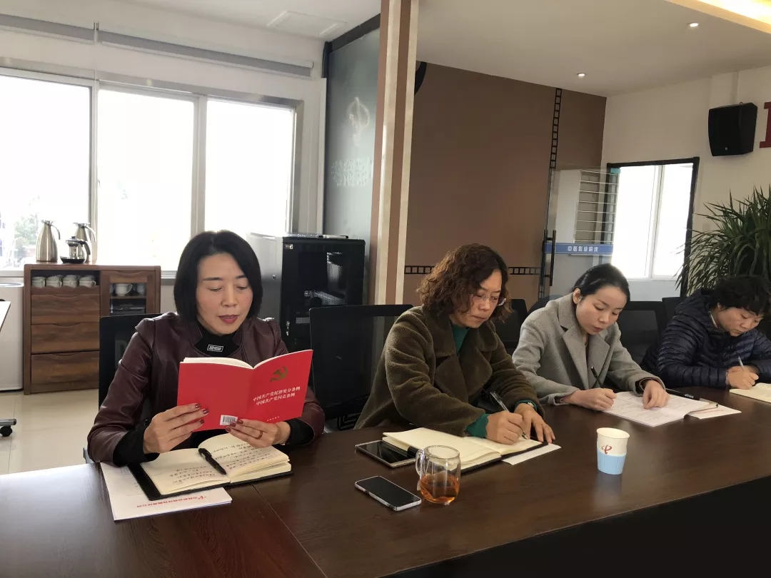 亚洲熟妇丰满大屁股熟妇