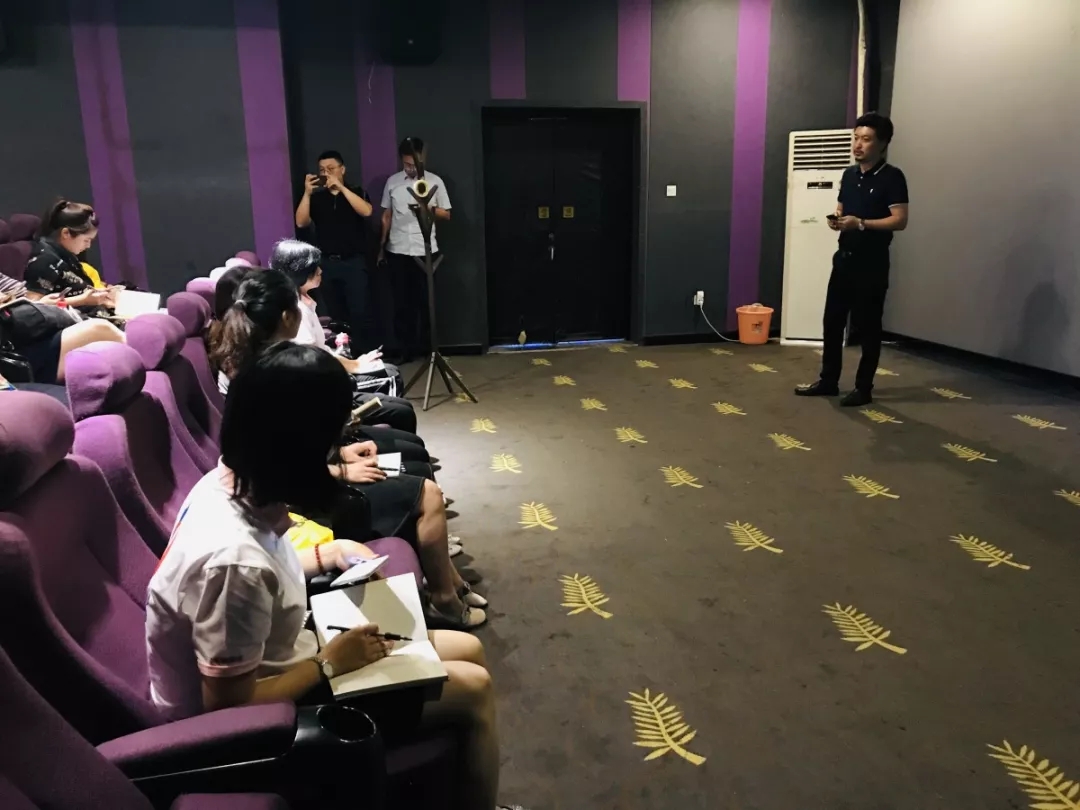 亚洲熟妇丰满大屁股熟妇