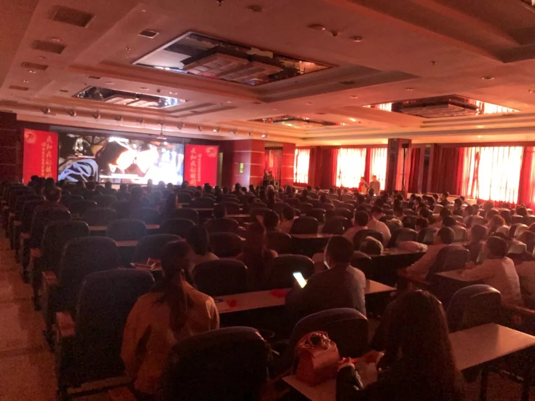 亚洲熟妇丰满大屁股熟妇