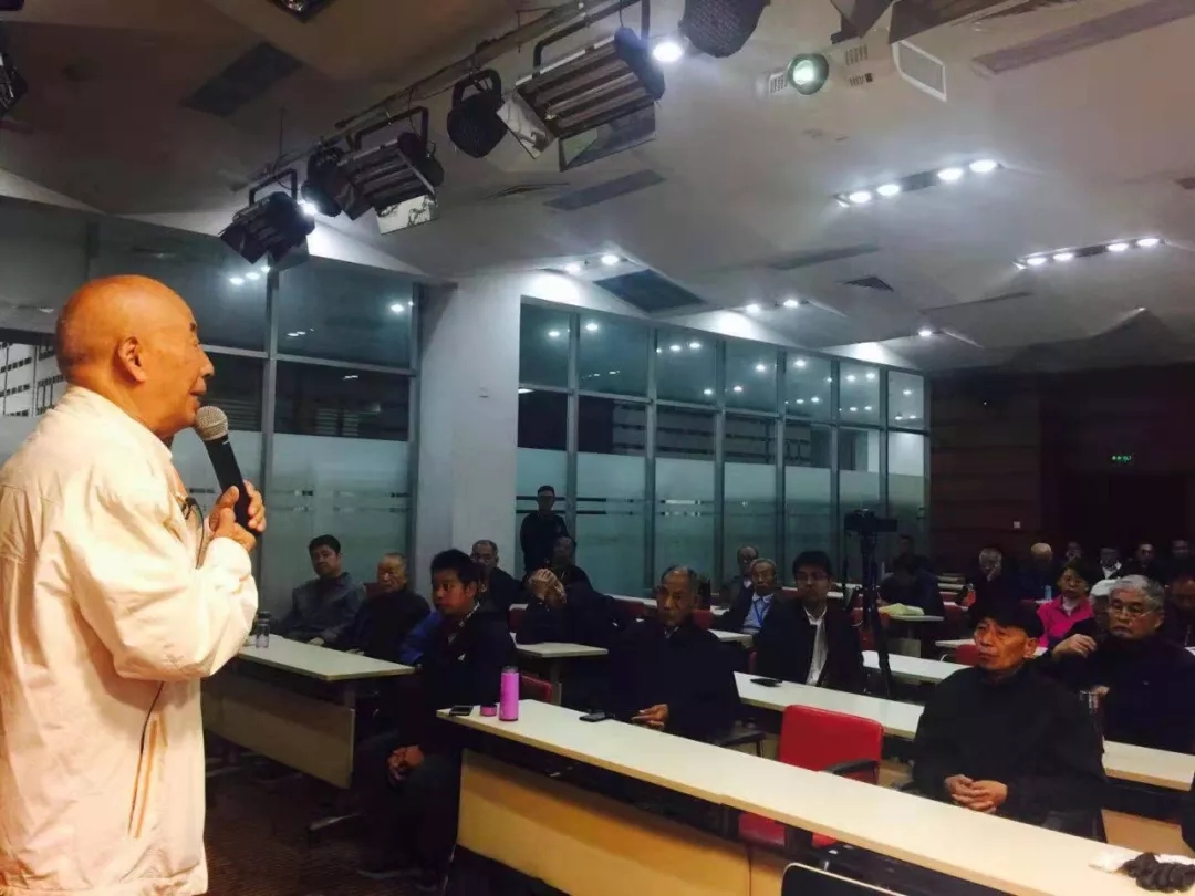 亚洲熟妇丰满大屁股熟妇