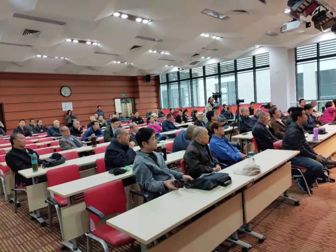 亚洲熟妇丰满大屁股熟妇