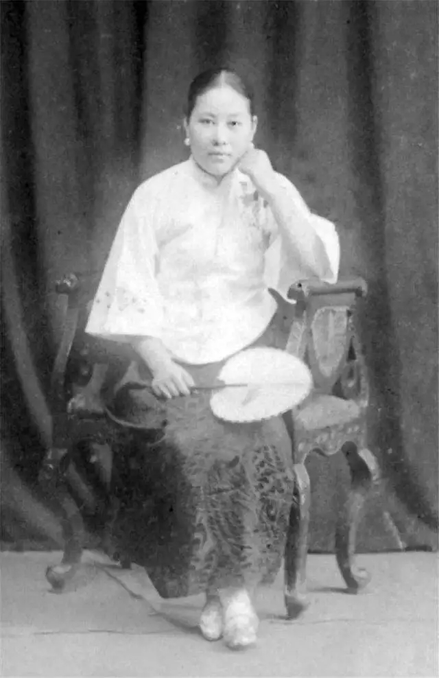 亚洲熟妇丰满大屁股熟妇