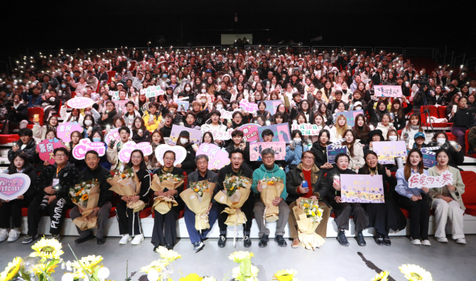 亚洲熟妇丰满大屁股熟妇